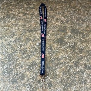 Vineyard Vines land yard